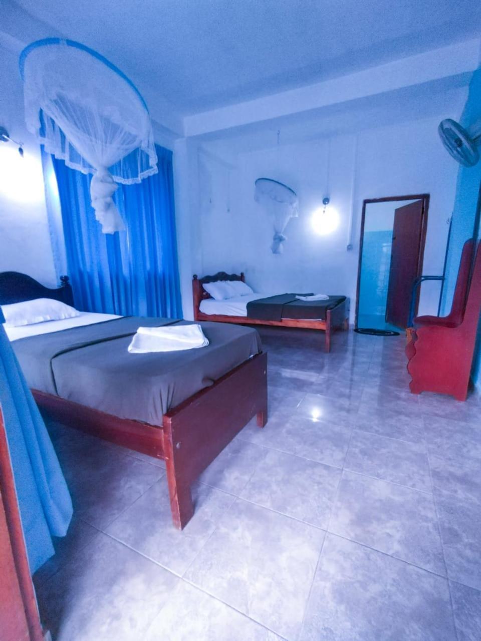 Soorya Inn Ella Bagian luar foto