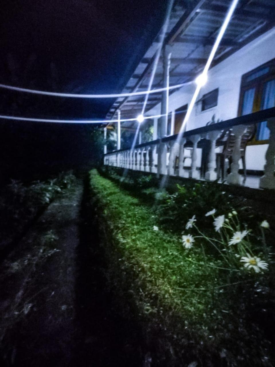 Soorya Inn Ella Bagian luar foto