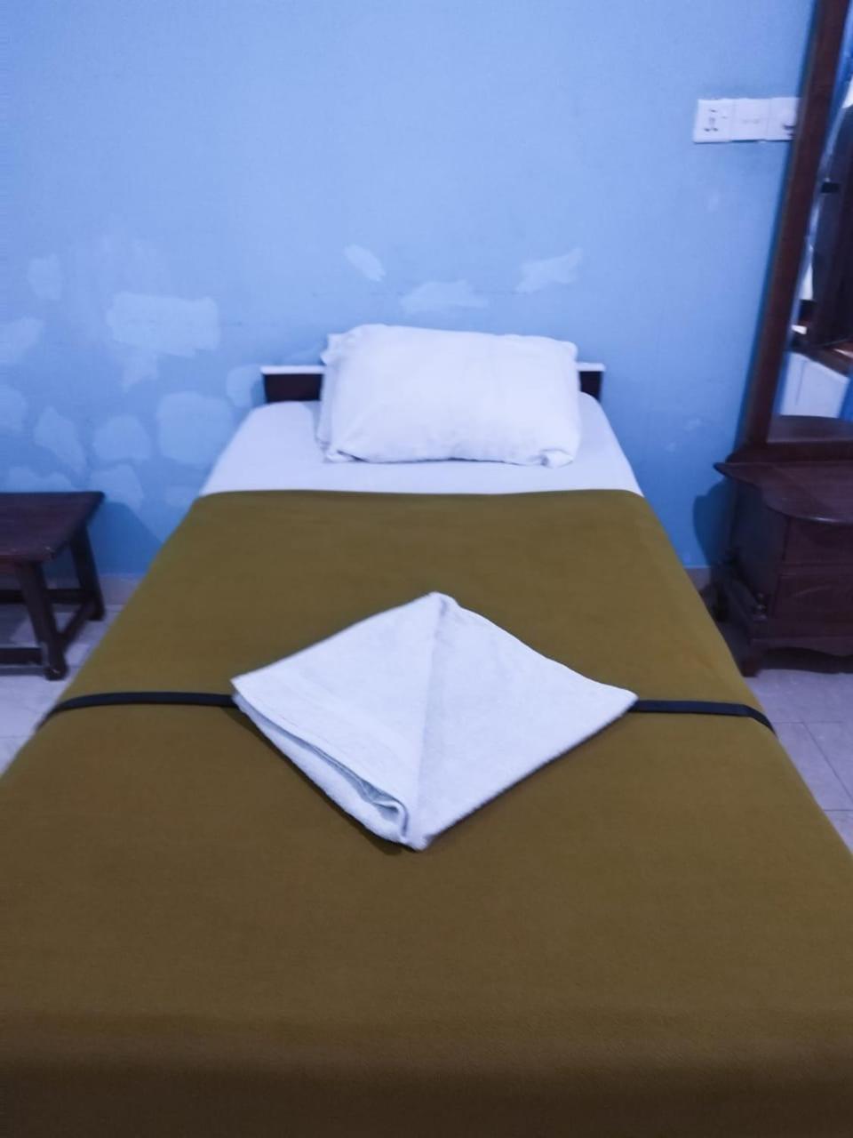 Soorya Inn Ella Bagian luar foto