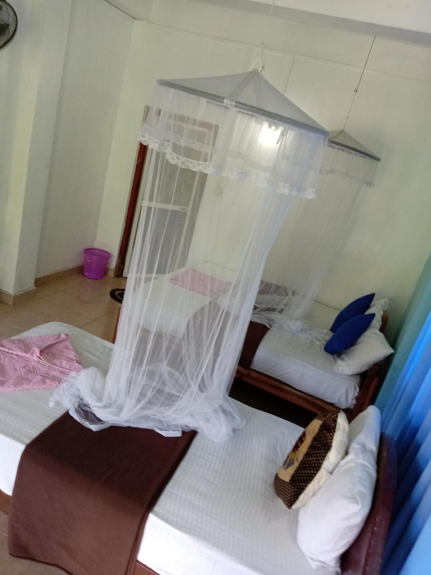 Soorya Inn Ella Bagian luar foto