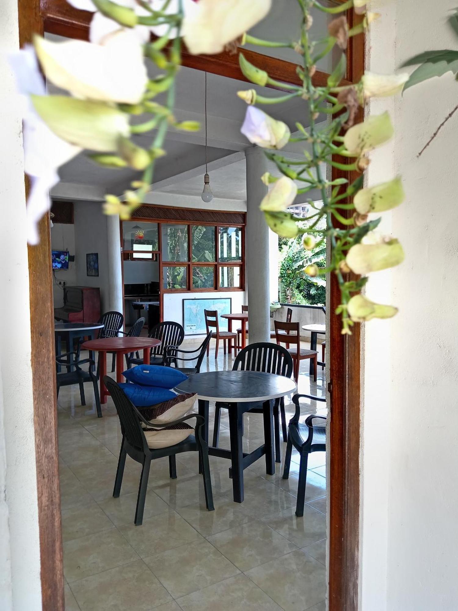 Soorya Inn Ella Bagian luar foto