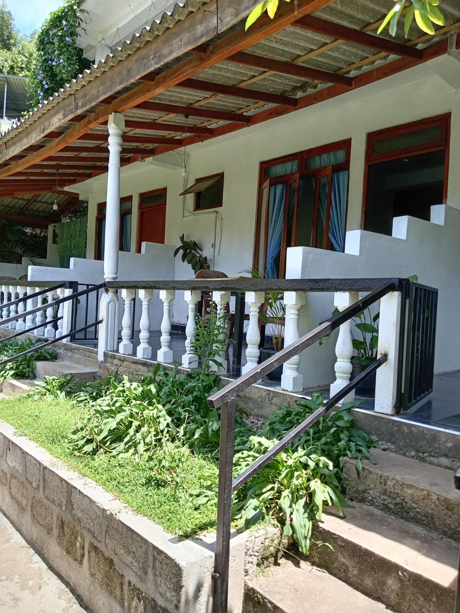 Soorya Inn Ella Bagian luar foto